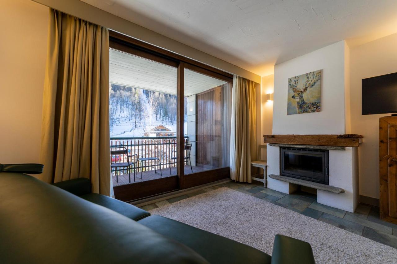Alpesmith - Bike & Ski Apartments Бардонеккія Екстер'єр фото