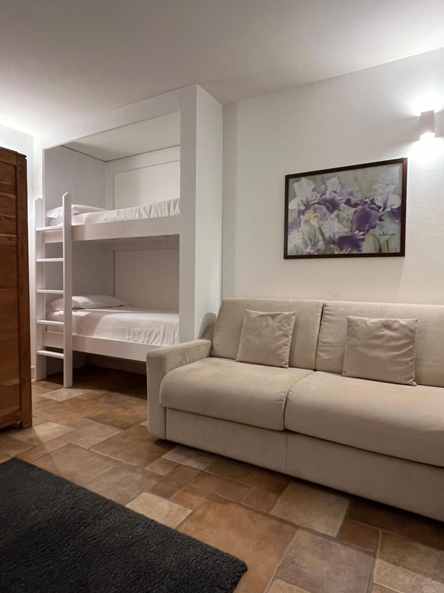 Alpesmith - Bike & Ski Apartments Бардонеккія Екстер'єр фото